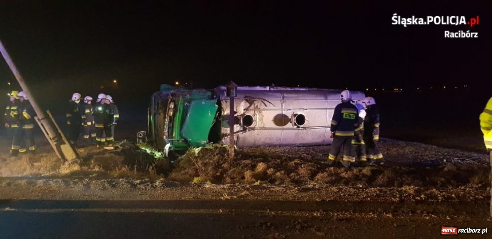 Zdjęcie w galerii na portalu naszraciborz.pl: Kierowca cysterny z mlekiem przeszarżował w Zawadzie Książęcej [FOTO] wiadomości z regionu