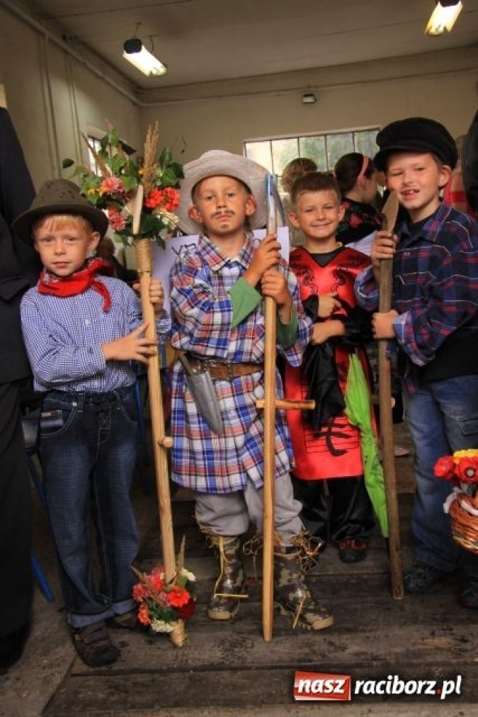 Zdjęcie w galerii na portalu naszraciborz.pl: Dożynki w Owsiszczach i Zabełkowie wiadomości z regionu