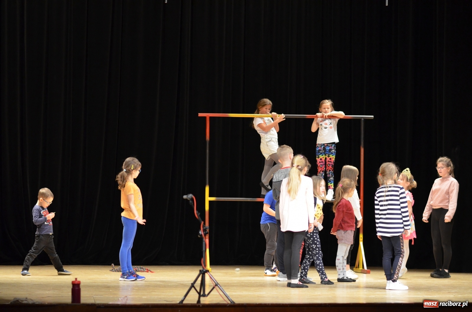 Zdjęcie w galerii na portalu naszraciborz.pl: Pięć cudownych dni zakończonych przedstawieniem  wiadomości z regionu