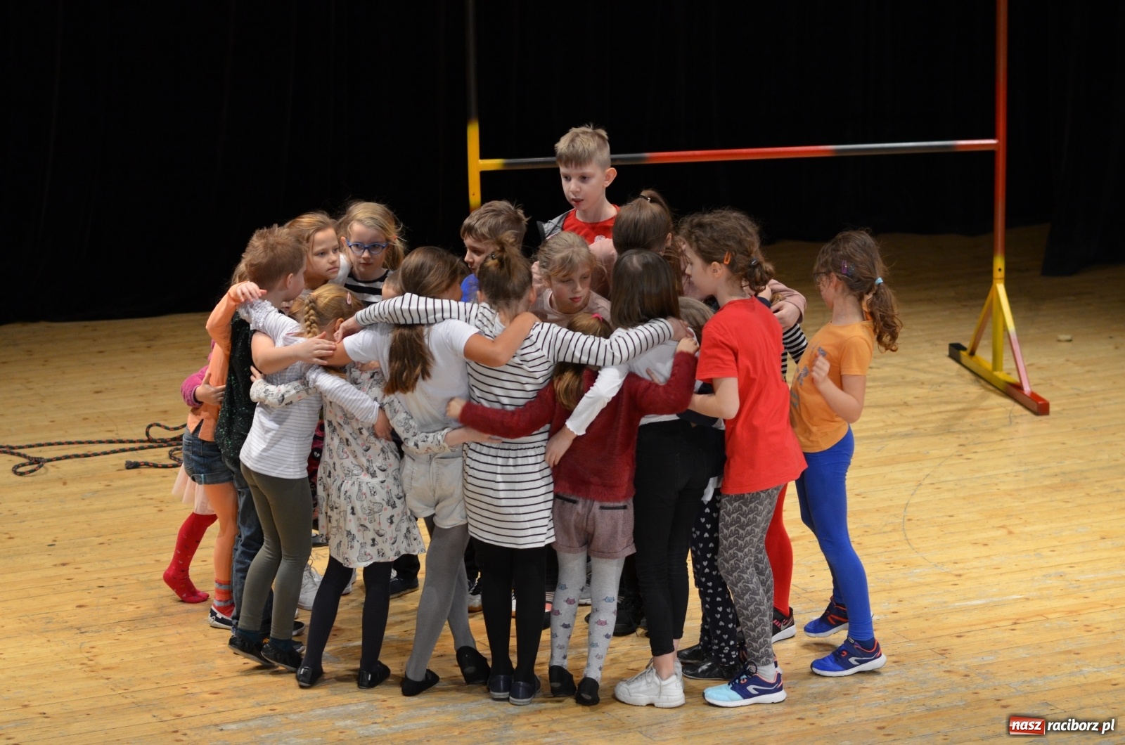 Zdjęcie w galerii na portalu naszraciborz.pl: Pięć cudownych dni zakończonych przedstawieniem  wiadomości z regionu