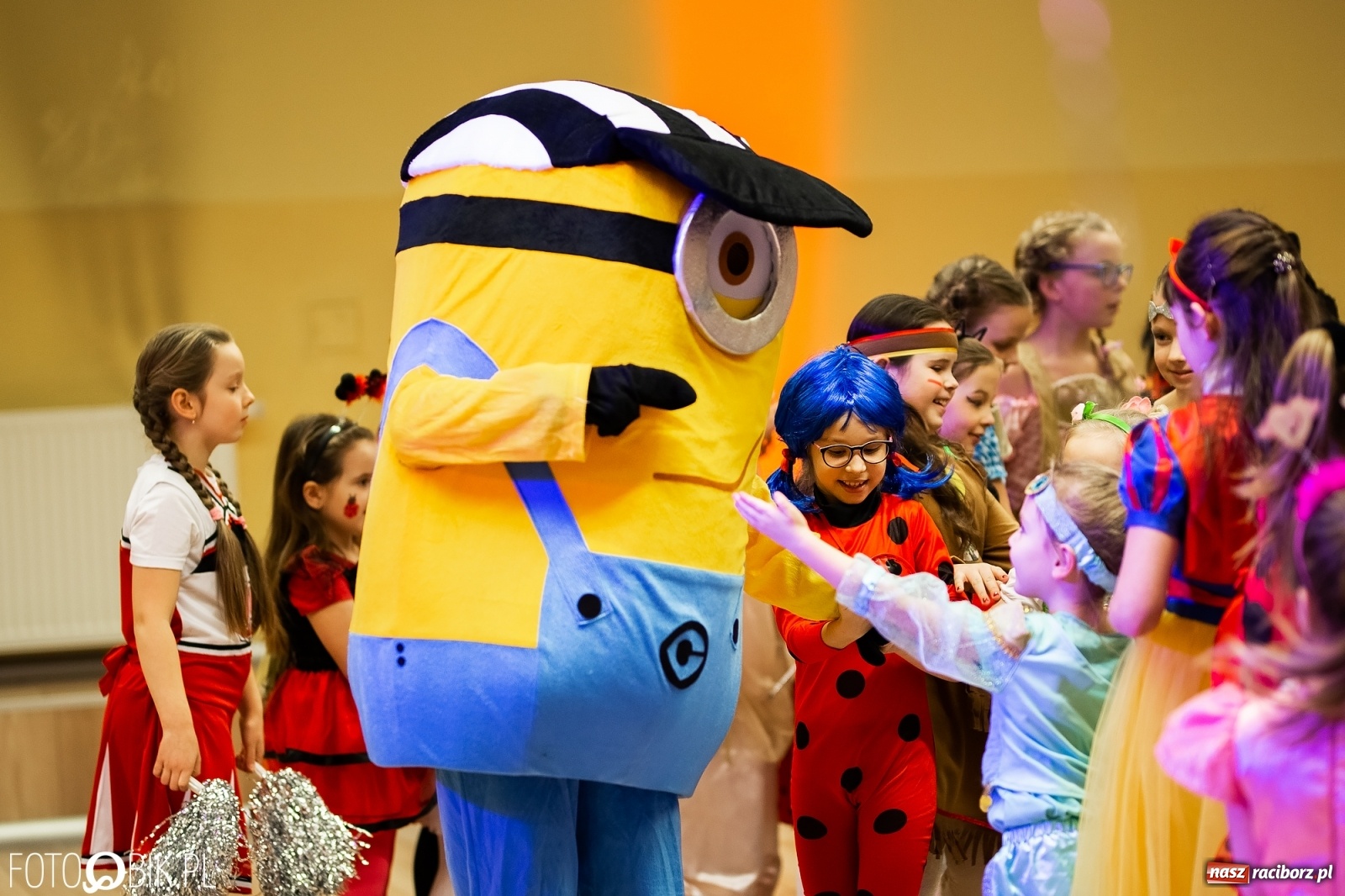 Zdjęcie w galerii na portalu naszraciborz.pl: Wielki bal przebierańców w Pietrowicach Wielkich wiadomości z regionu