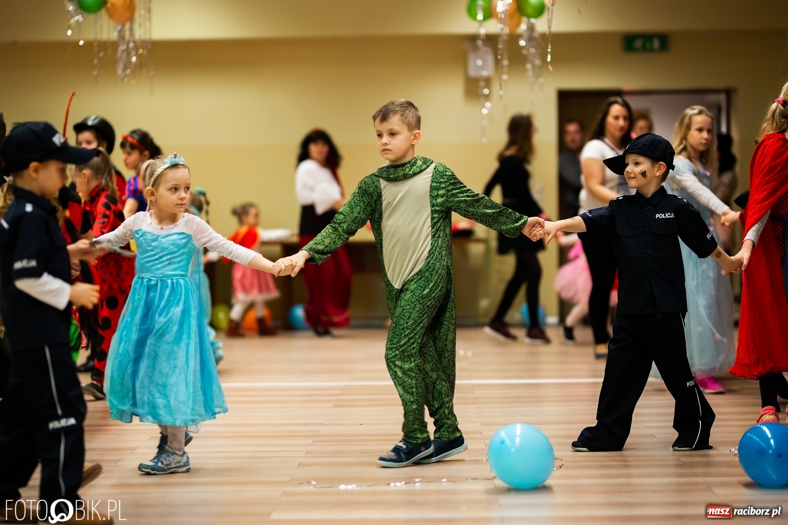 Zdjęcie w galerii na portalu naszraciborz.pl: Wielki bal przebierańców w Pietrowicach Wielkich wiadomości z regionu