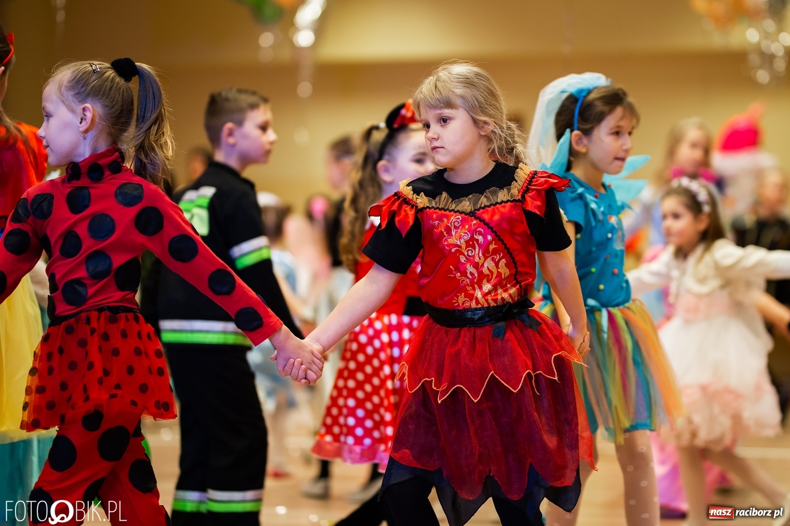 Zdjęcie w galerii na portalu naszraciborz.pl: Wielki bal przebierańców w Pietrowicach Wielkich wiadomości z regionu