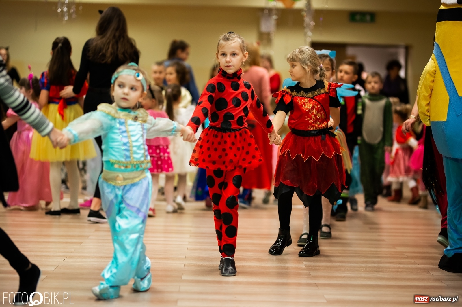 Zdjęcie w galerii na portalu naszraciborz.pl: Wielki bal przebierańców w Pietrowicach Wielkich wiadomości z regionu