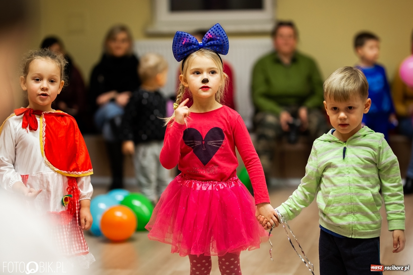 Zdjęcie w galerii na portalu naszraciborz.pl: Wielki bal przebierańców w Pietrowicach Wielkich wiadomości z regionu