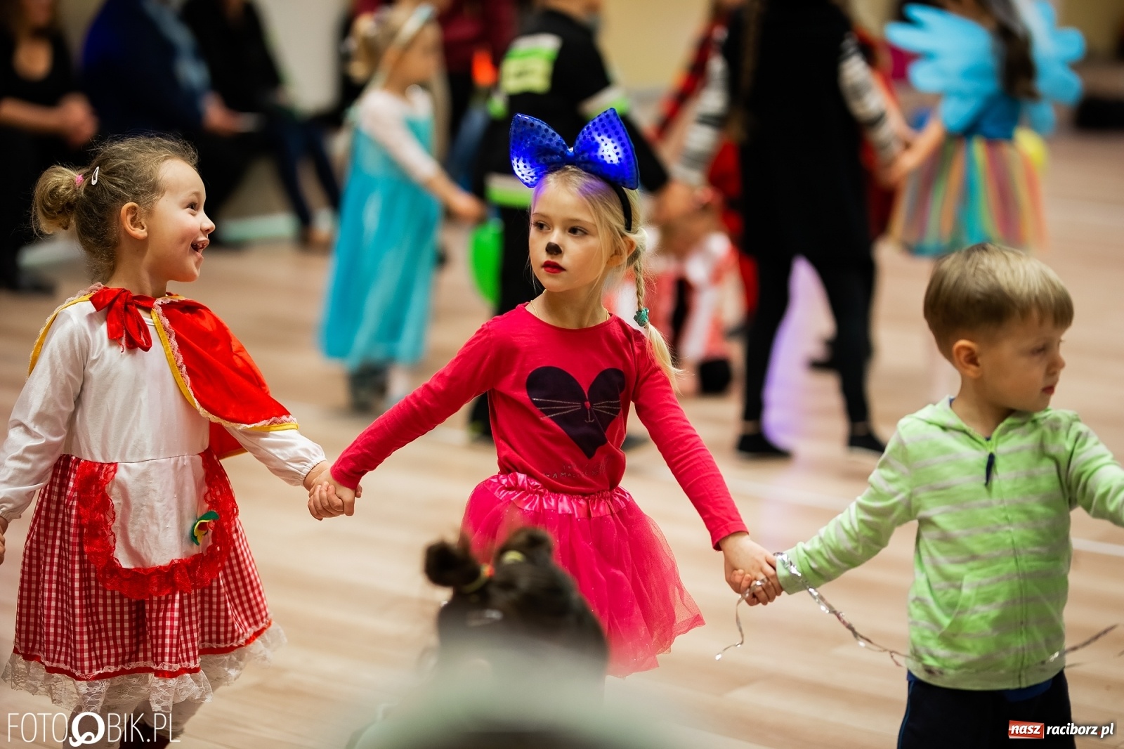 Zdjęcie w galerii na portalu naszraciborz.pl: Wielki bal przebierańców w Pietrowicach Wielkich wiadomości z regionu