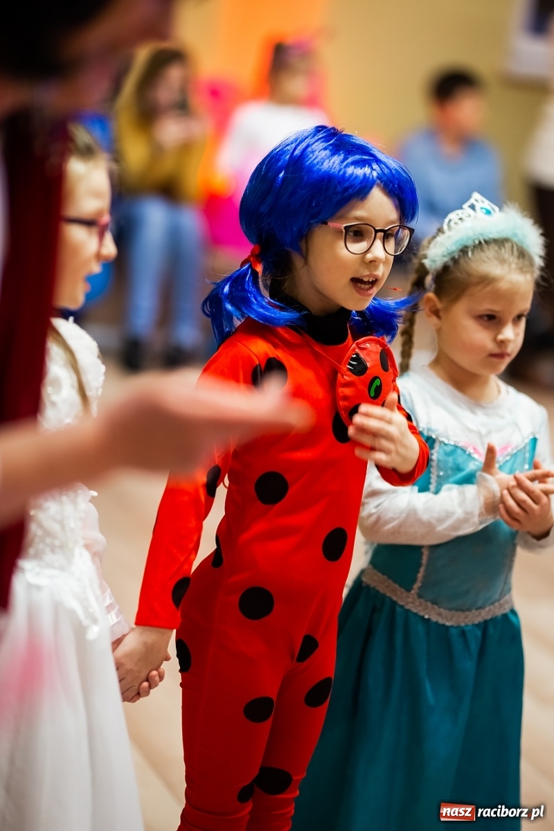 Zdjęcie w galerii na portalu naszraciborz.pl: Wielki bal przebierańców w Pietrowicach Wielkich wiadomości z regionu