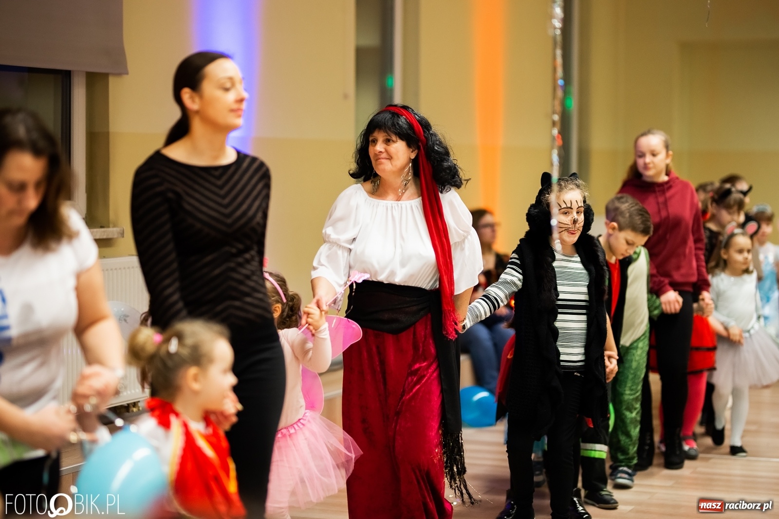 Zdjęcie w galerii na portalu naszraciborz.pl: Wielki bal przebierańców w Pietrowicach Wielkich wiadomości z regionu