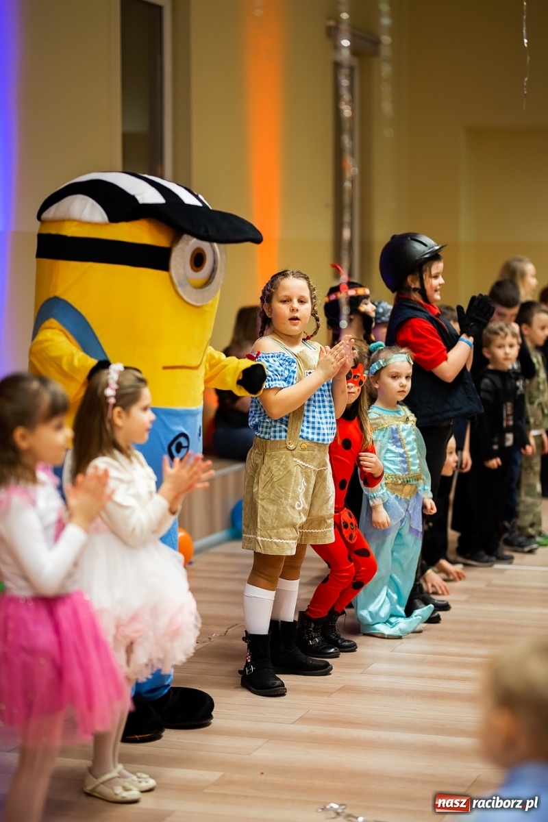 Zdjęcie w galerii na portalu naszraciborz.pl: Wielki bal przebierańców w Pietrowicach Wielkich wiadomości z regionu