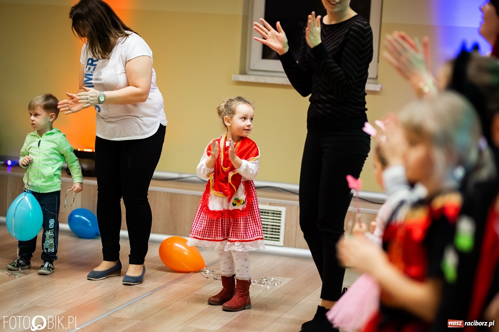 Zdjęcie w galerii na portalu naszraciborz.pl: Wielki bal przebierańców w Pietrowicach Wielkich wiadomości z regionu
