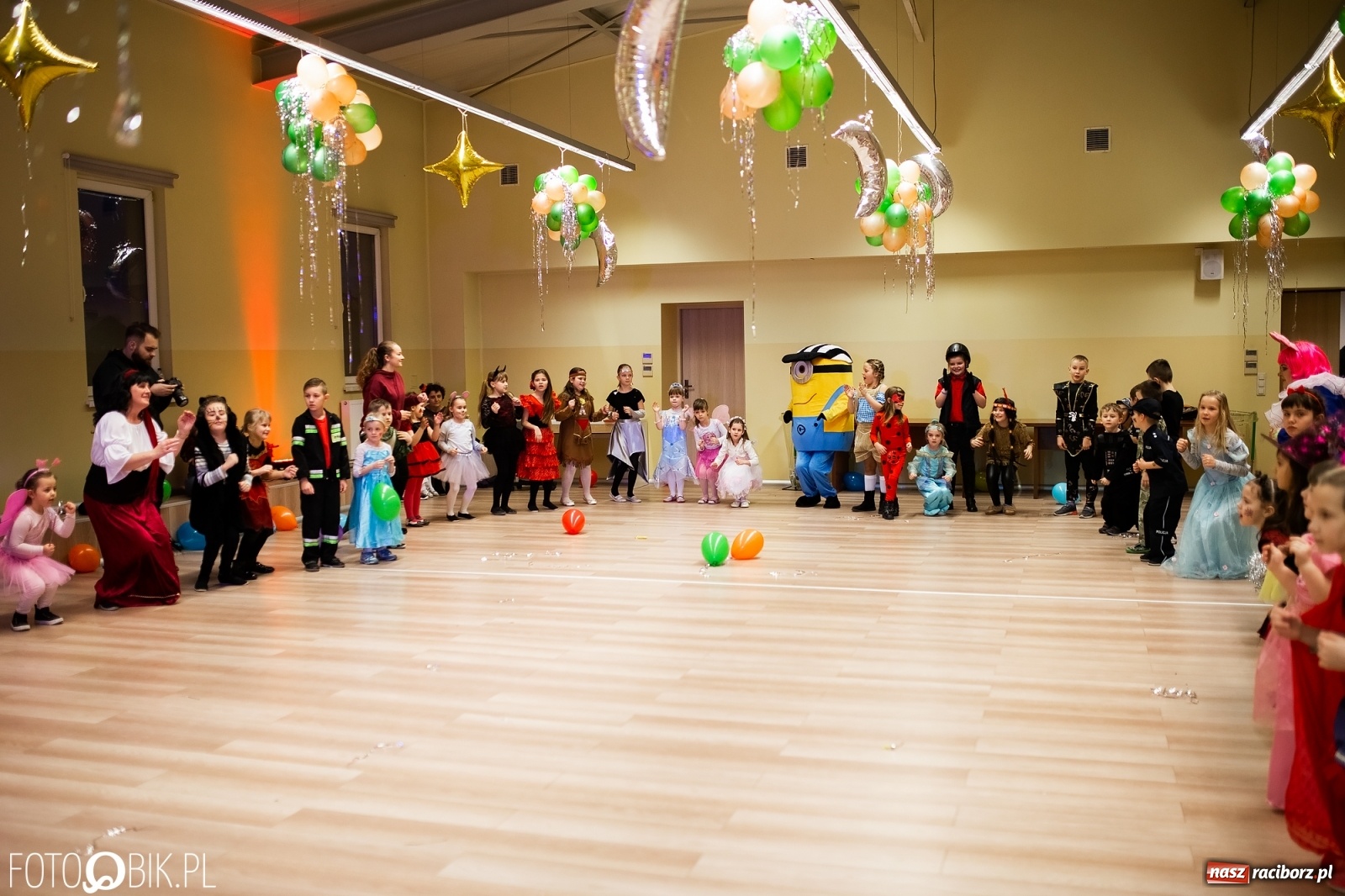 Zdjęcie w galerii na portalu naszraciborz.pl: Wielki bal przebierańców w Pietrowicach Wielkich wiadomości z regionu
