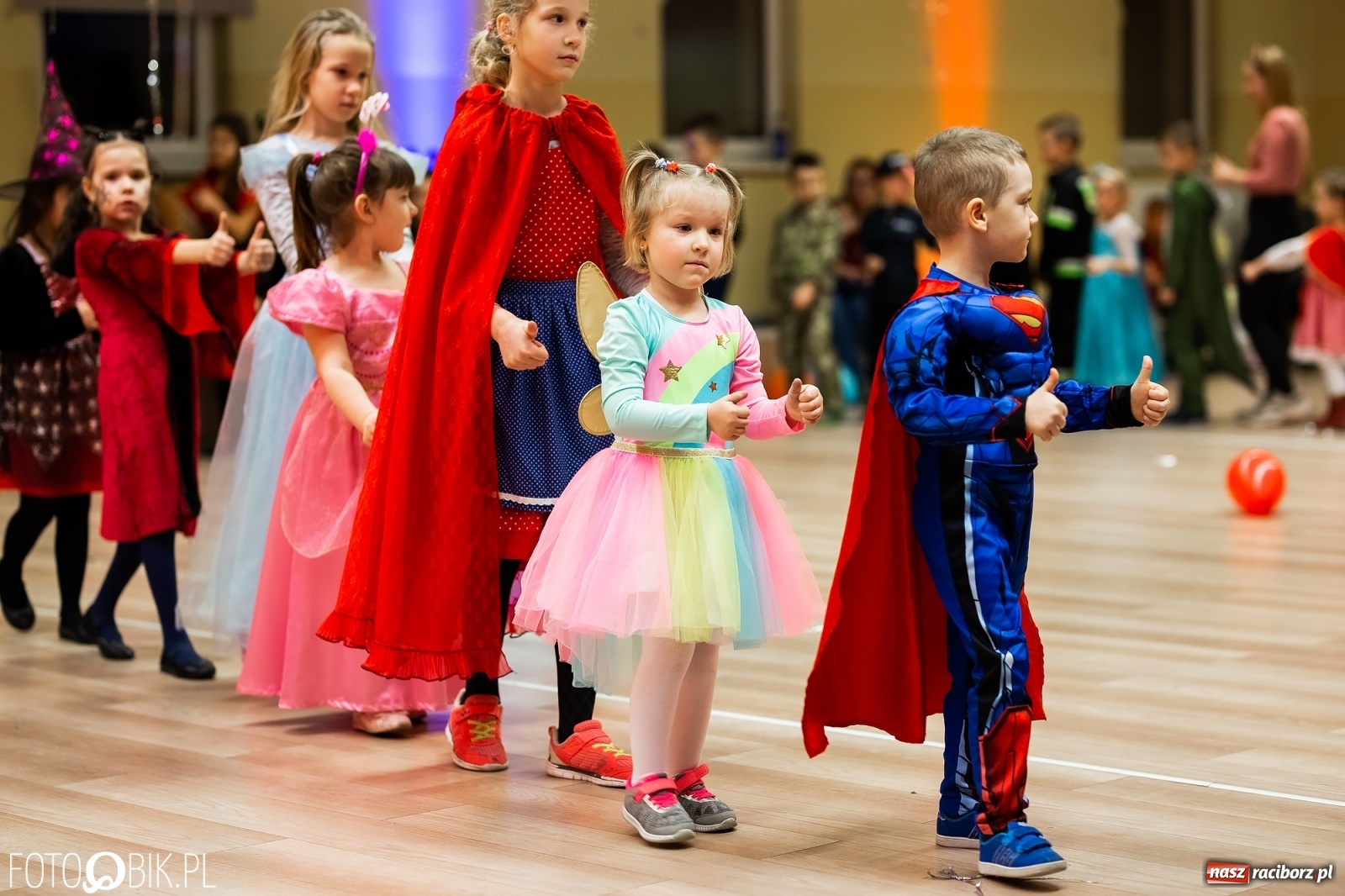 Zdjęcie w galerii na portalu naszraciborz.pl: Wielki bal przebierańców w Pietrowicach Wielkich wiadomości z regionu