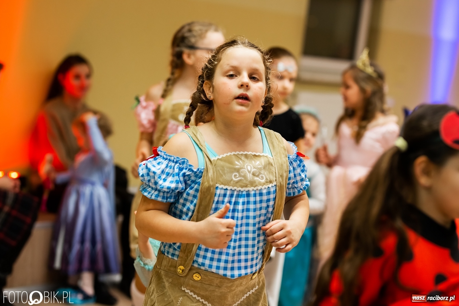 Zdjęcie w galerii na portalu naszraciborz.pl: Wielki bal przebierańców w Pietrowicach Wielkich wiadomości z regionu