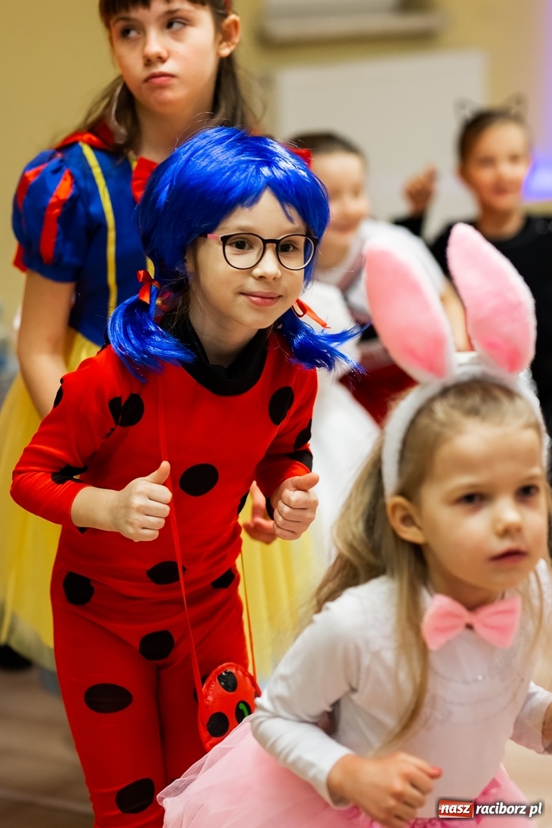 Zdjęcie w galerii na portalu naszraciborz.pl: Wielki bal przebierańców w Pietrowicach Wielkich wiadomości z regionu