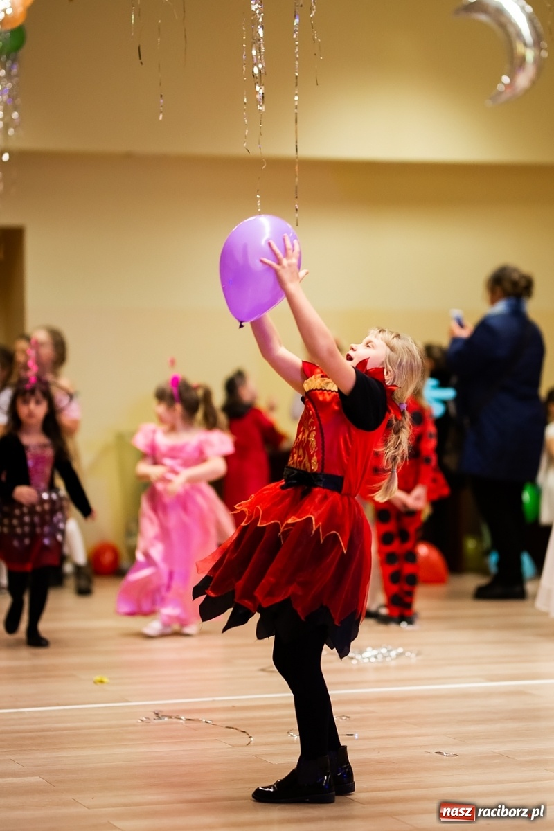 Zdjęcie w galerii na portalu naszraciborz.pl: Wielki bal przebierańców w Pietrowicach Wielkich wiadomości z regionu
