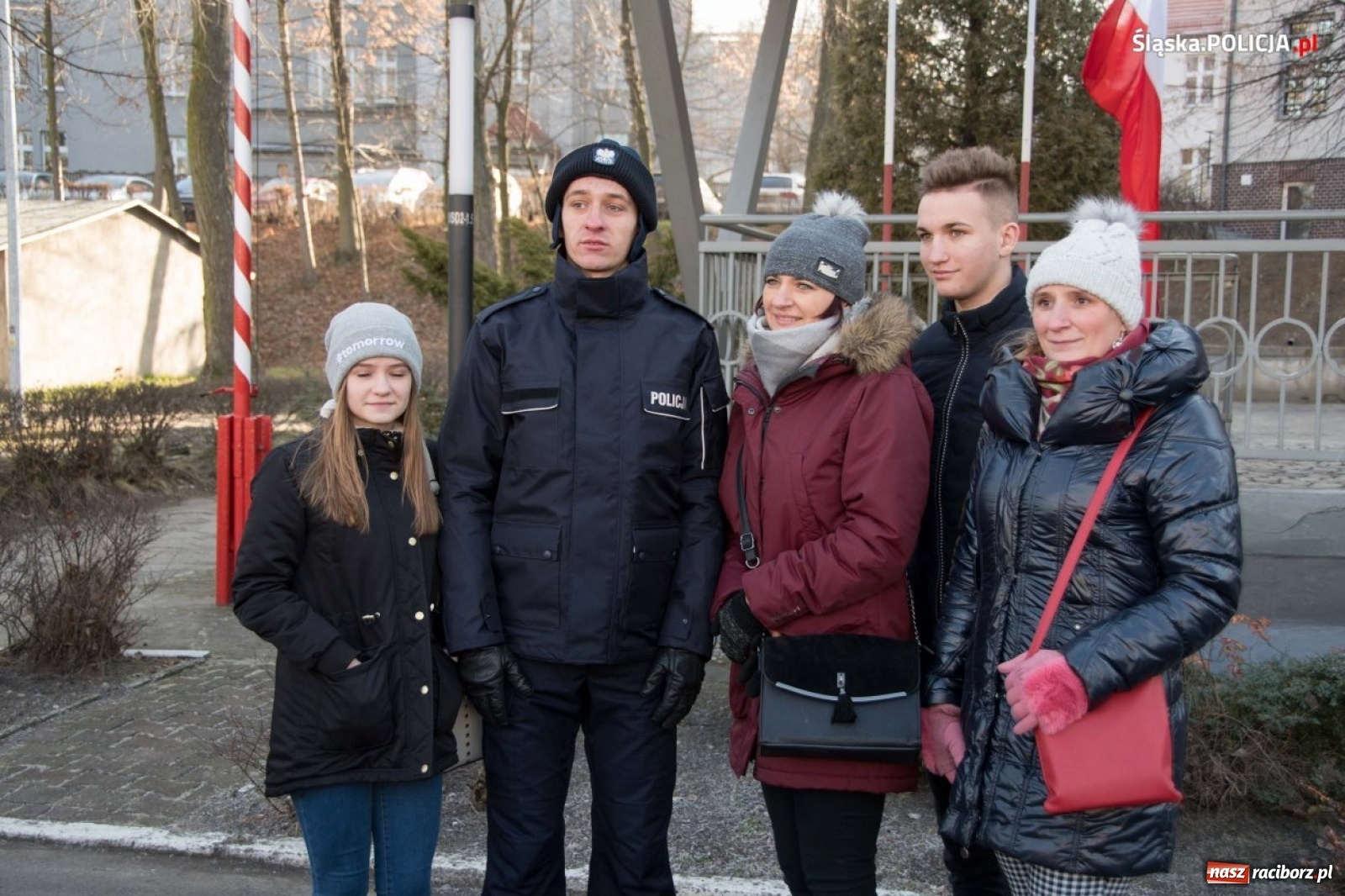 Zdjęcie w galerii na portalu naszraciborz.pl: Zimowe ślubowanie w policji. Trwa kolejny nabór  wiadomości z regionu