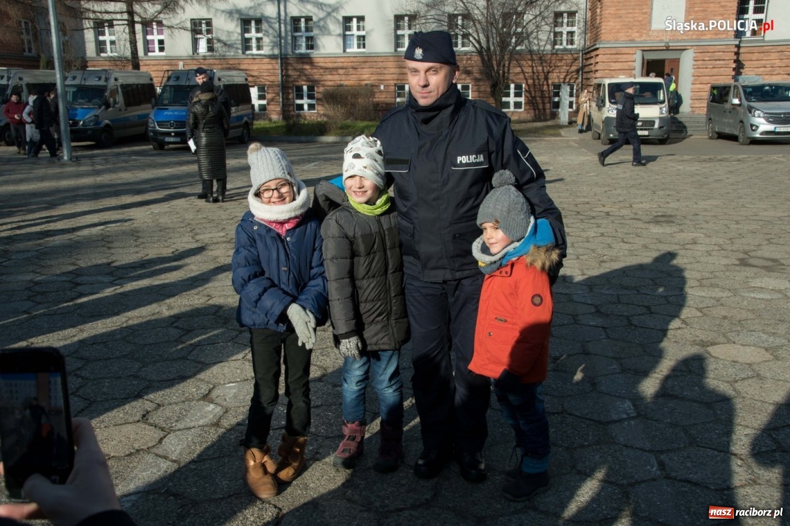 Zdjęcie w galerii na portalu naszraciborz.pl: Zimowe ślubowanie w policji. Trwa kolejny nabór  wiadomości z regionu