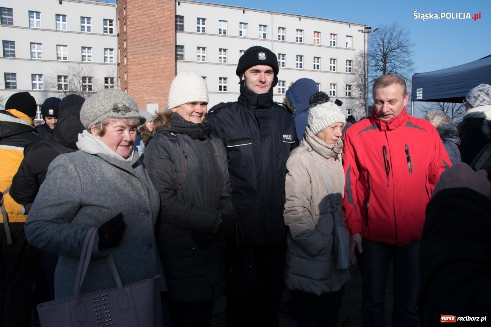 Zdjęcie w galerii na portalu naszraciborz.pl: Zimowe ślubowanie w policji. Trwa kolejny nabór  wiadomości z regionu