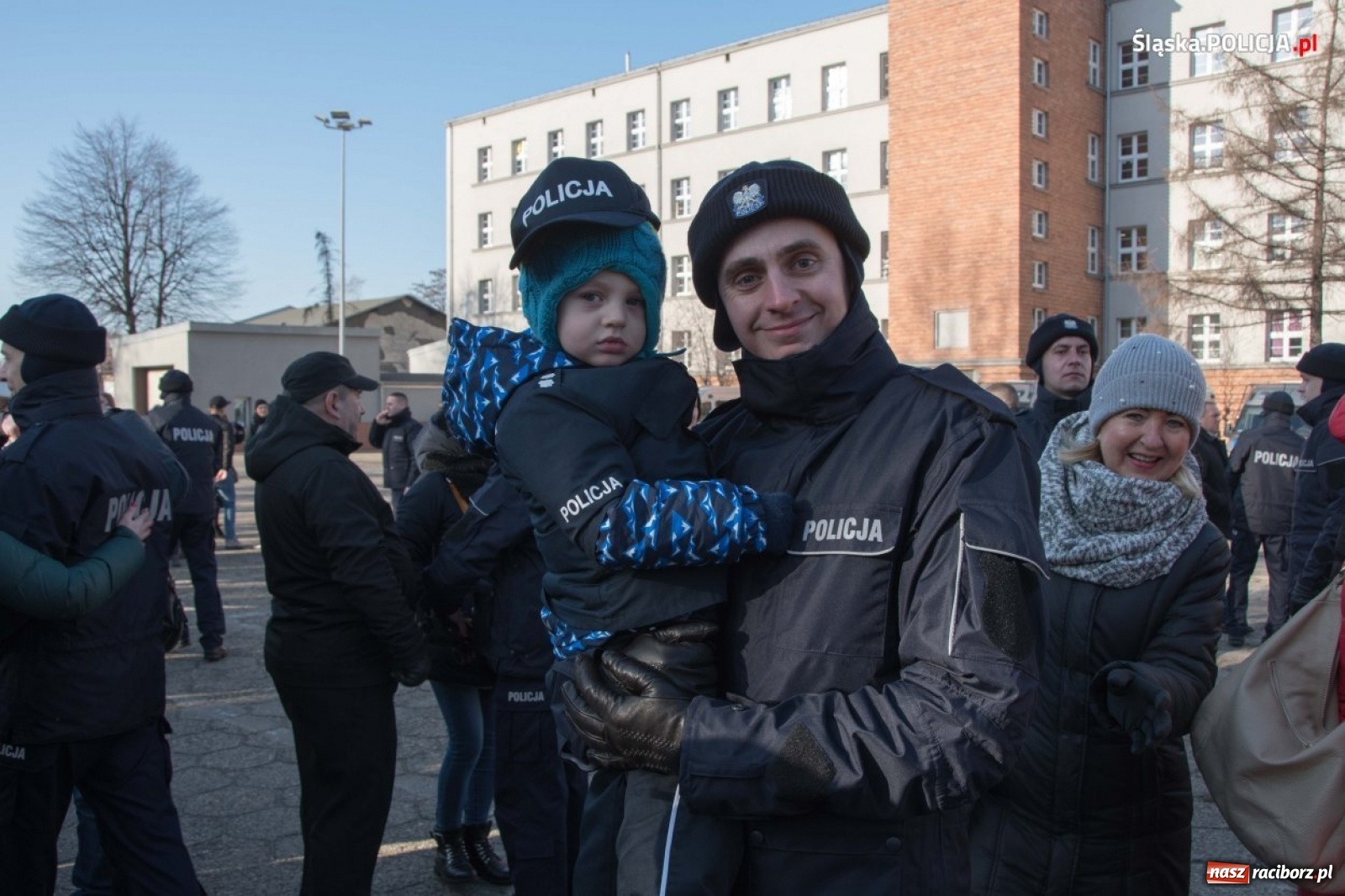 Zdjęcie w galerii na portalu naszraciborz.pl: Zimowe ślubowanie w policji. Trwa kolejny nabór  wiadomości z regionu