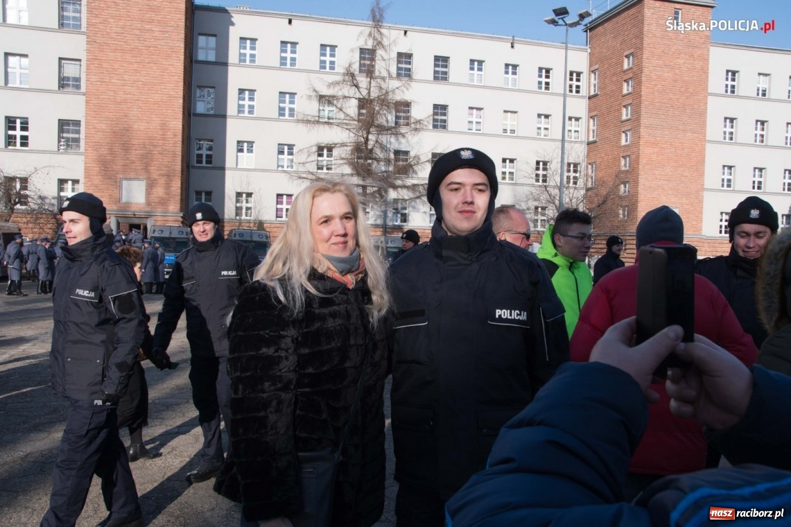 Zdjęcie w galerii na portalu naszraciborz.pl: Zimowe ślubowanie w policji. Trwa kolejny nabór  wiadomości z regionu