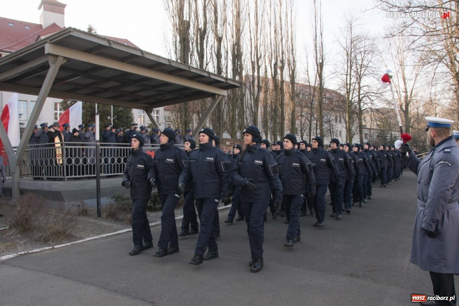 Zdjęcie w galerii na portalu naszraciborz.pl: Zimowe ślubowanie w policji. Trwa kolejny nabór  wiadomości z regionu