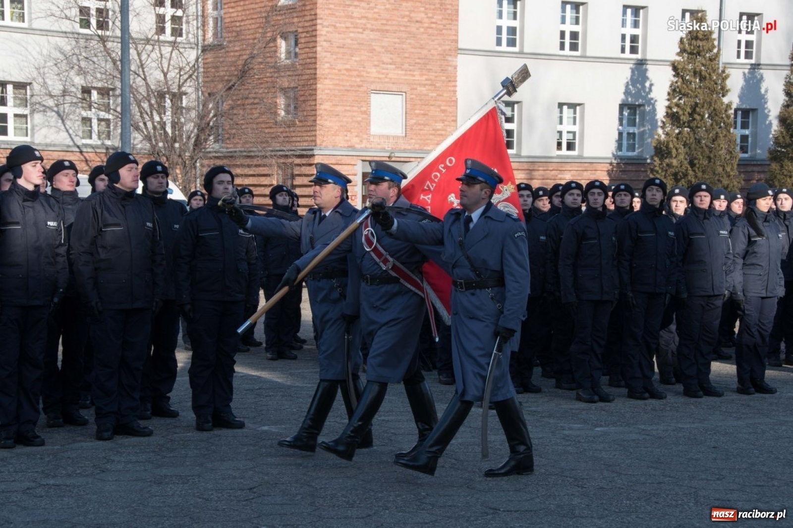 Zdjęcie w galerii na portalu naszraciborz.pl: Zimowe ślubowanie w policji. Trwa kolejny nabór  wiadomości z regionu
