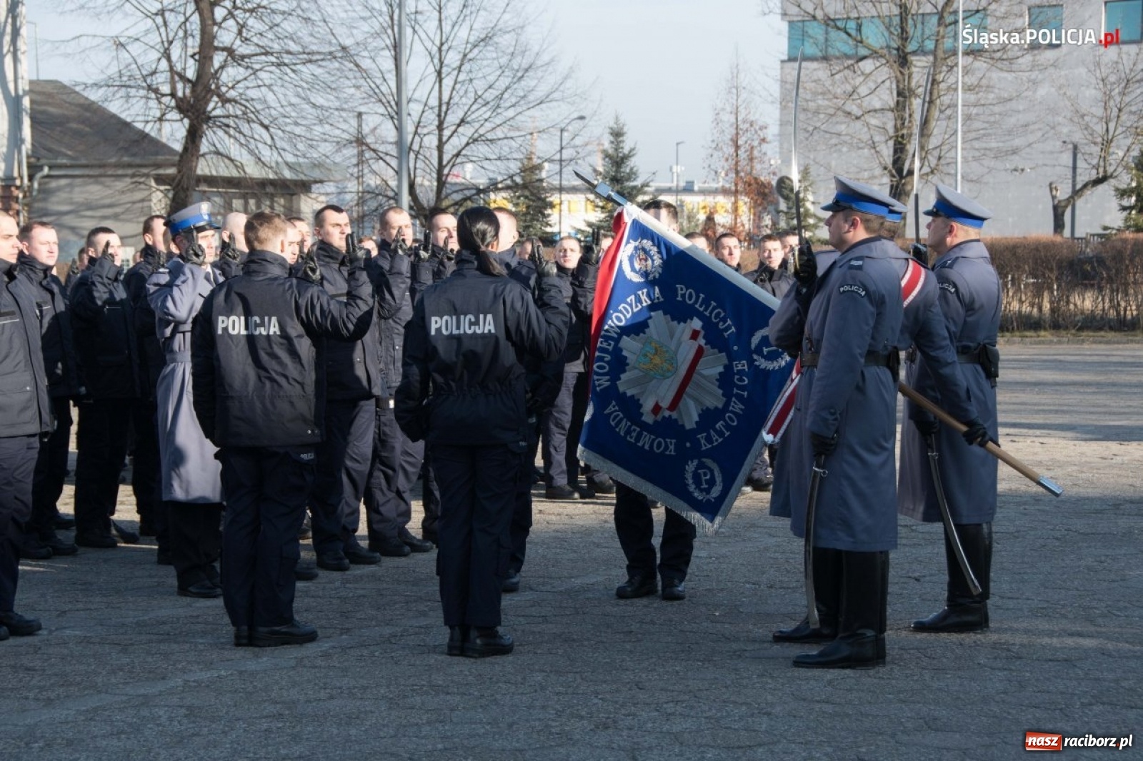Zdjęcie w galerii na portalu naszraciborz.pl: Zimowe ślubowanie w policji. Trwa kolejny nabór  wiadomości z regionu