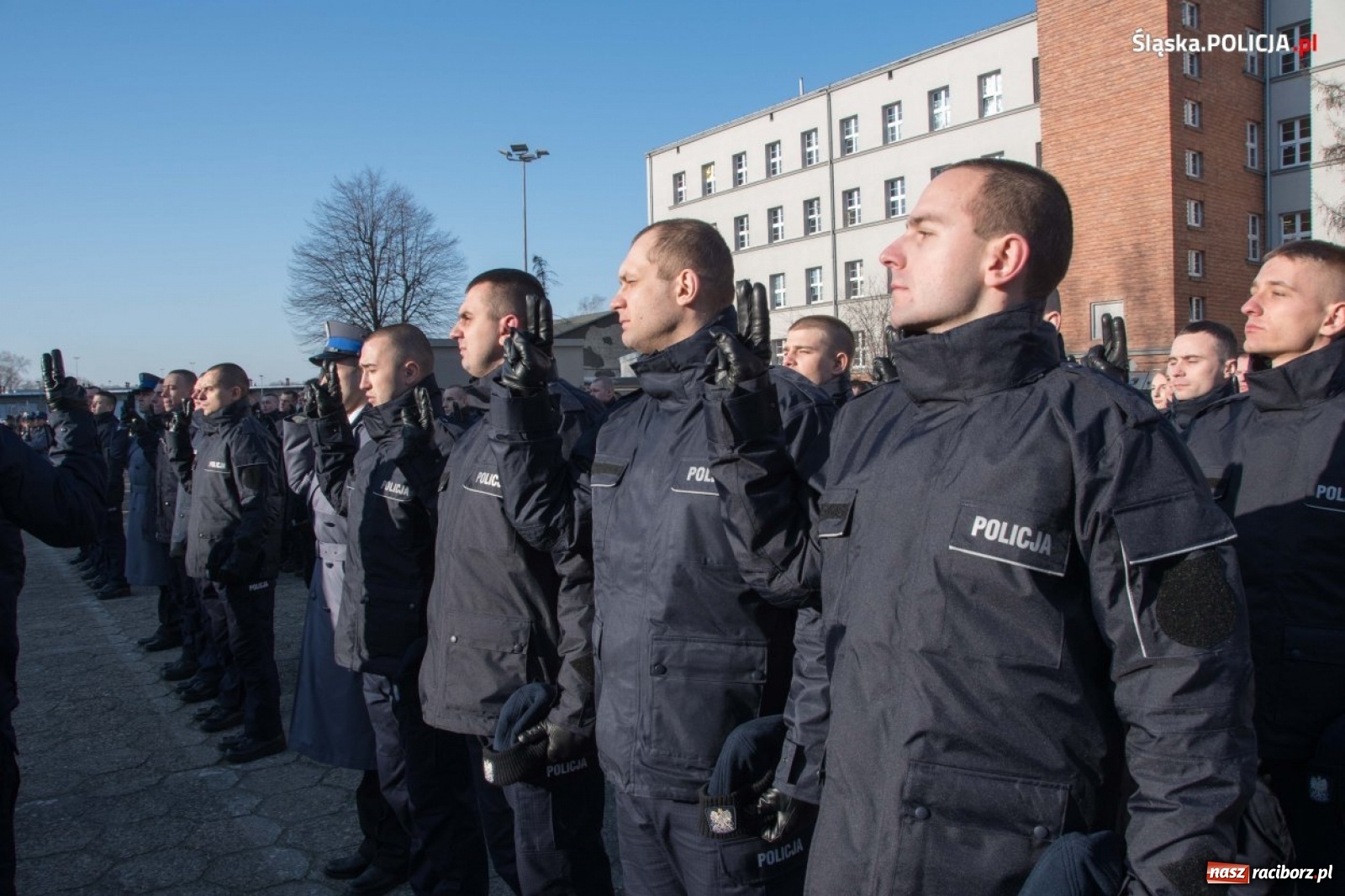 Zdjęcie w galerii na portalu naszraciborz.pl: Zimowe ślubowanie w policji. Trwa kolejny nabór  wiadomości z regionu