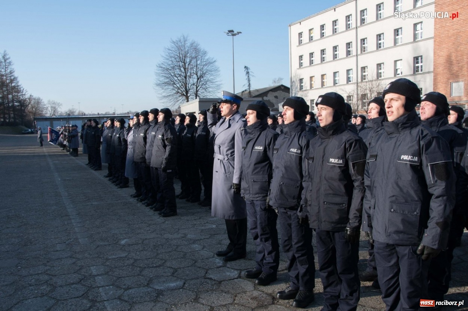 Zdjęcie w galerii na portalu naszraciborz.pl: Zimowe ślubowanie w policji. Trwa kolejny nabór  wiadomości z regionu