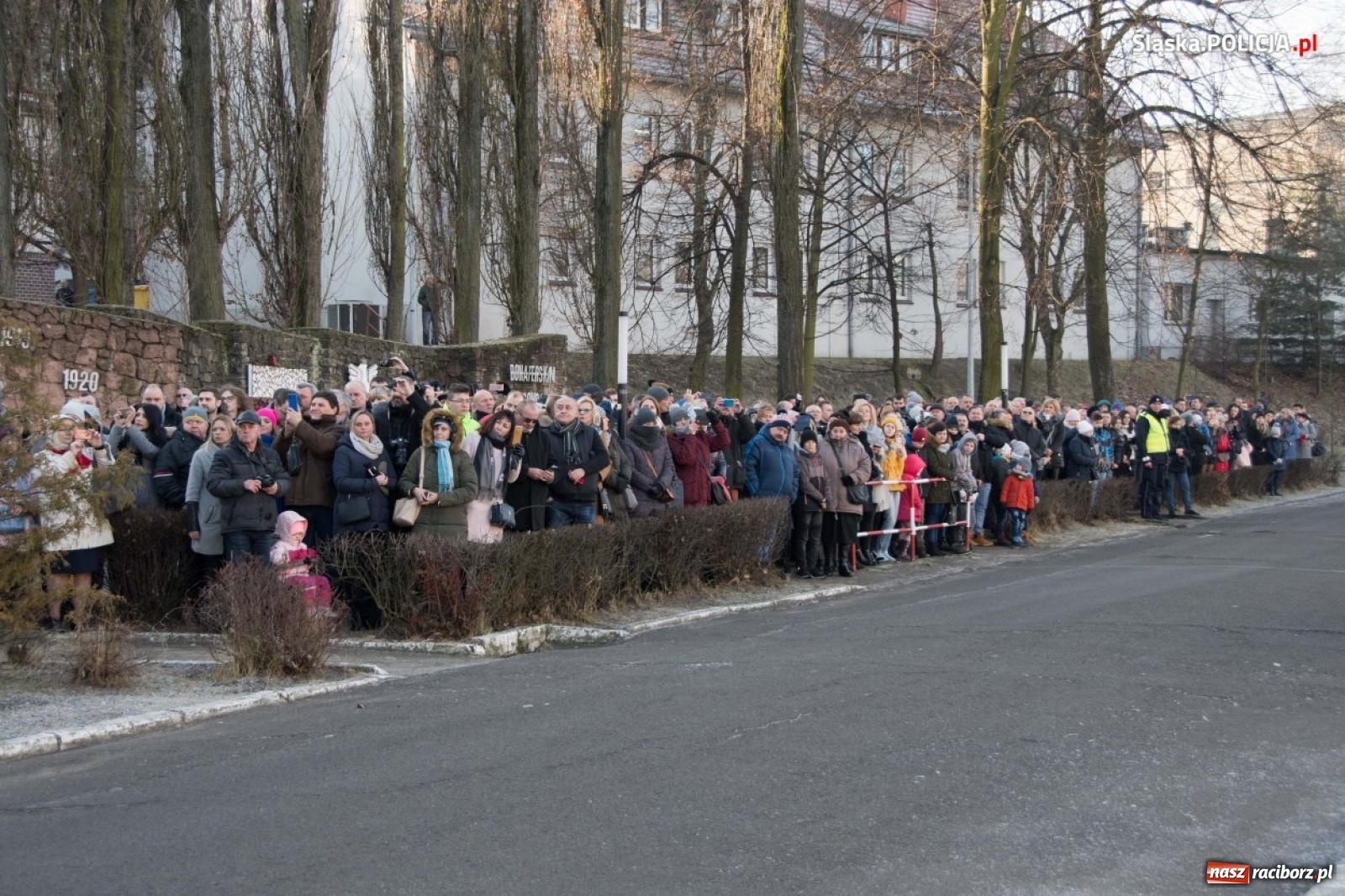 Zdjęcie w galerii na portalu naszraciborz.pl: Zimowe ślubowanie w policji. Trwa kolejny nabór  wiadomości z regionu