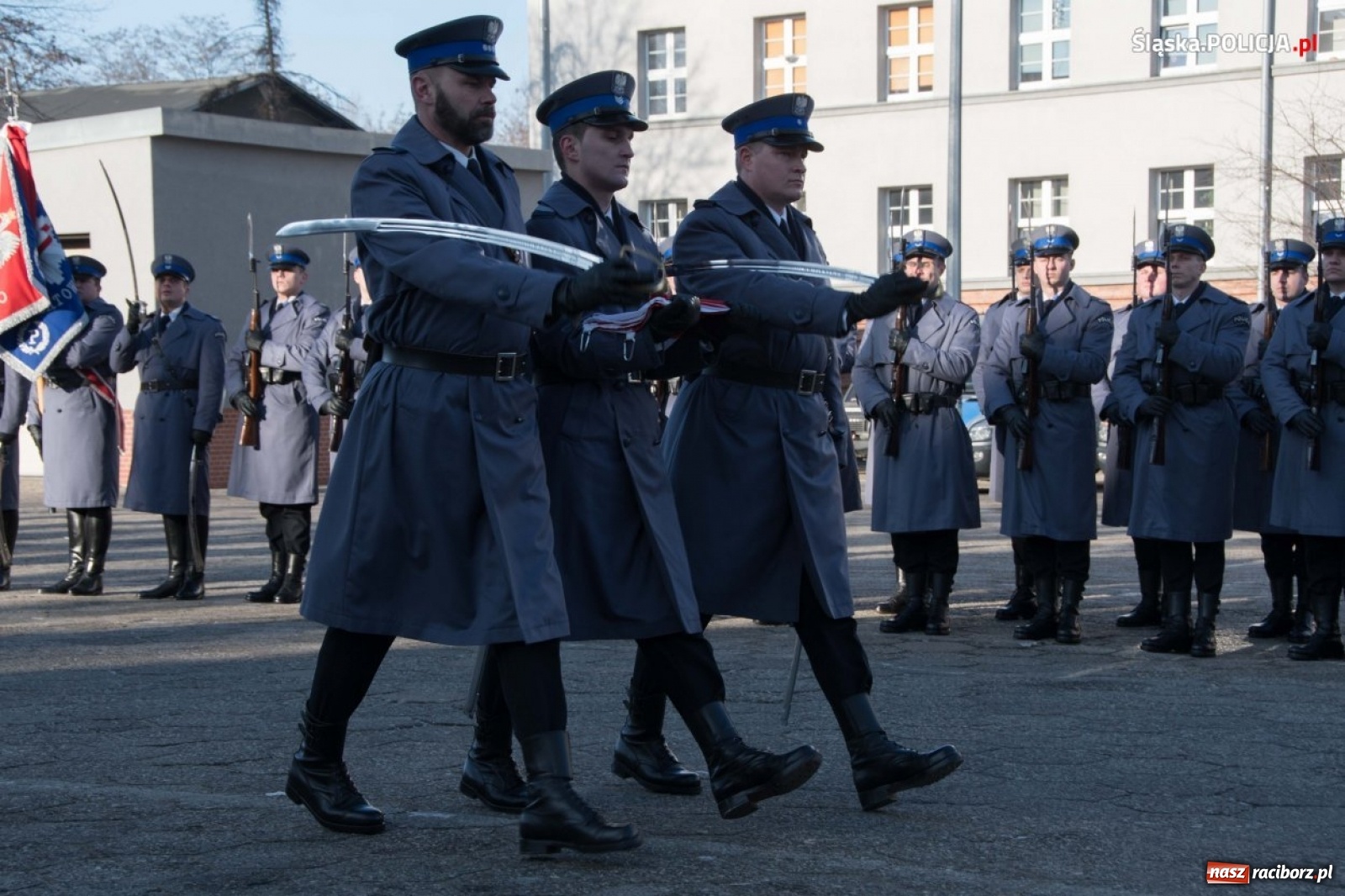 Zdjęcie w galerii na portalu naszraciborz.pl: Zimowe ślubowanie w policji. Trwa kolejny nabór  wiadomości z regionu