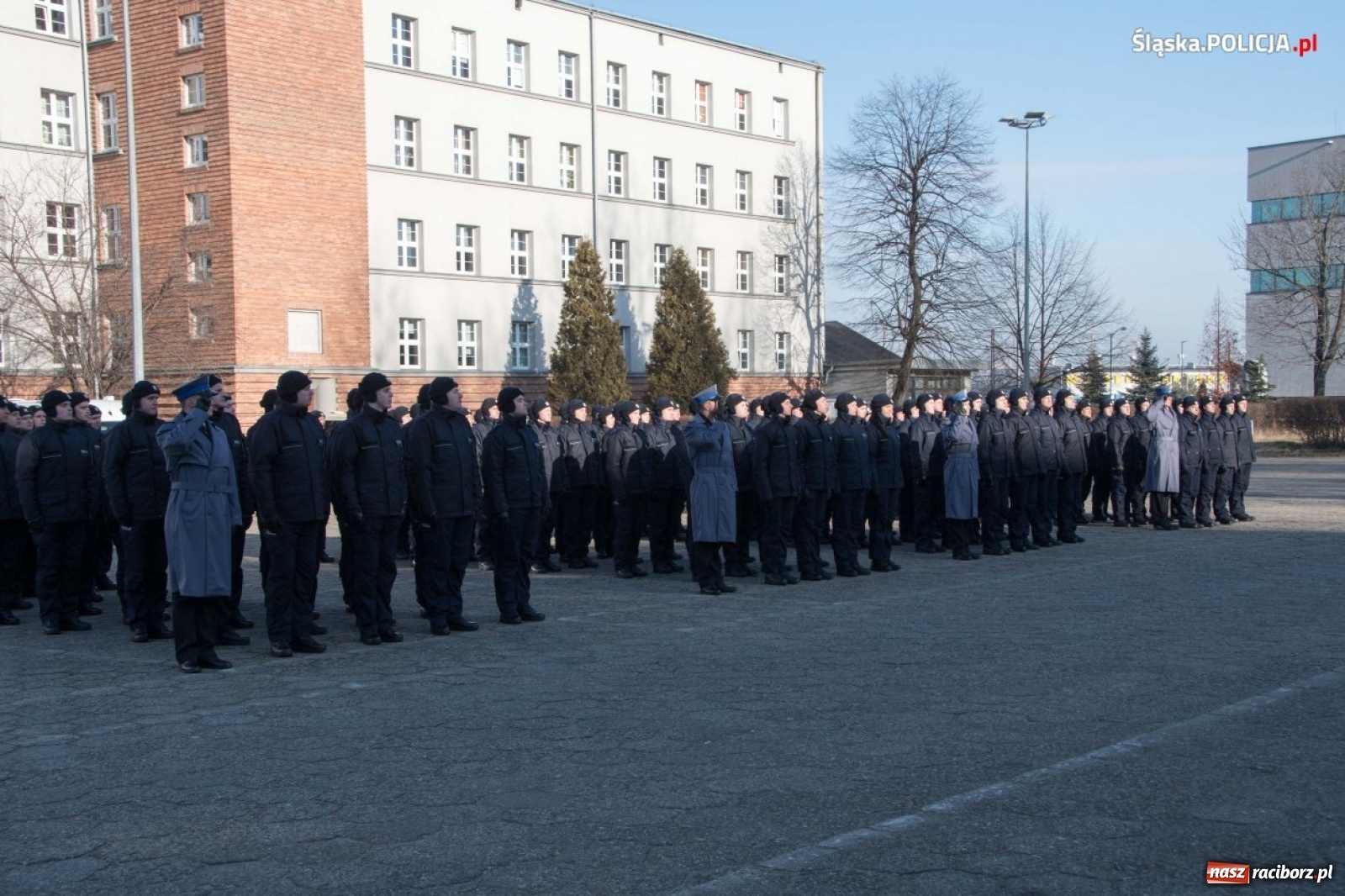 Zdjęcie w galerii na portalu naszraciborz.pl: Zimowe ślubowanie w policji. Trwa kolejny nabór  wiadomości z regionu