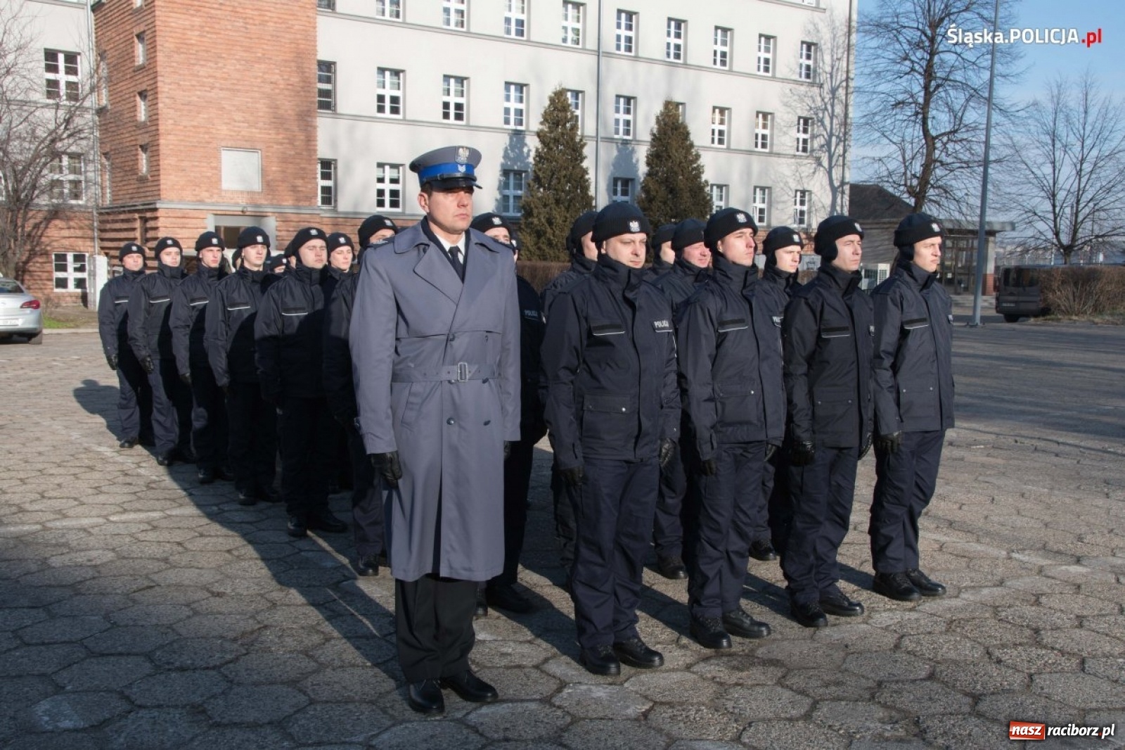 Zdjęcie w galerii na portalu naszraciborz.pl: Zimowe ślubowanie w policji. Trwa kolejny nabór  wiadomości z regionu