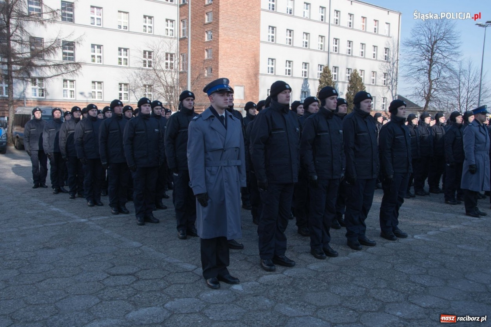 Zdjęcie w galerii na portalu naszraciborz.pl: Zimowe ślubowanie w policji. Trwa kolejny nabór  wiadomości z regionu