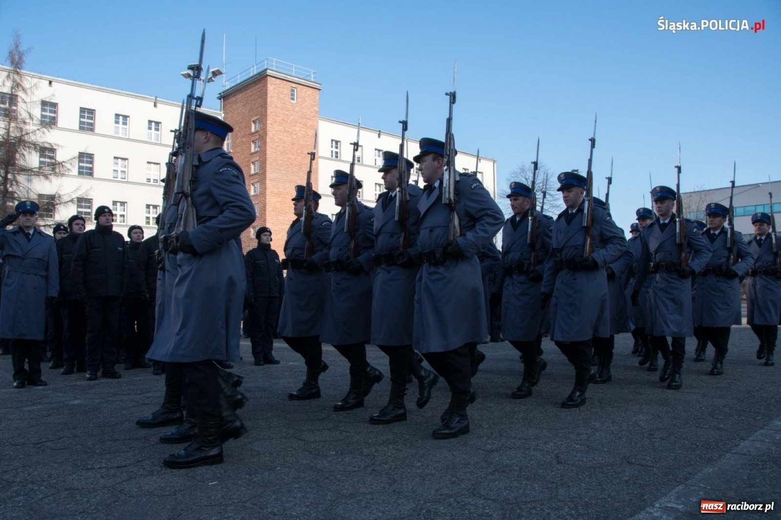 Zdjęcie w galerii na portalu naszraciborz.pl: Zimowe ślubowanie w policji. Trwa kolejny nabór  wiadomości z regionu