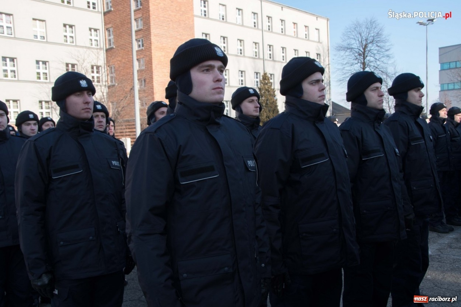 Zdjęcie w galerii na portalu naszraciborz.pl: Zimowe ślubowanie w policji. Trwa kolejny nabór  wiadomości z regionu
