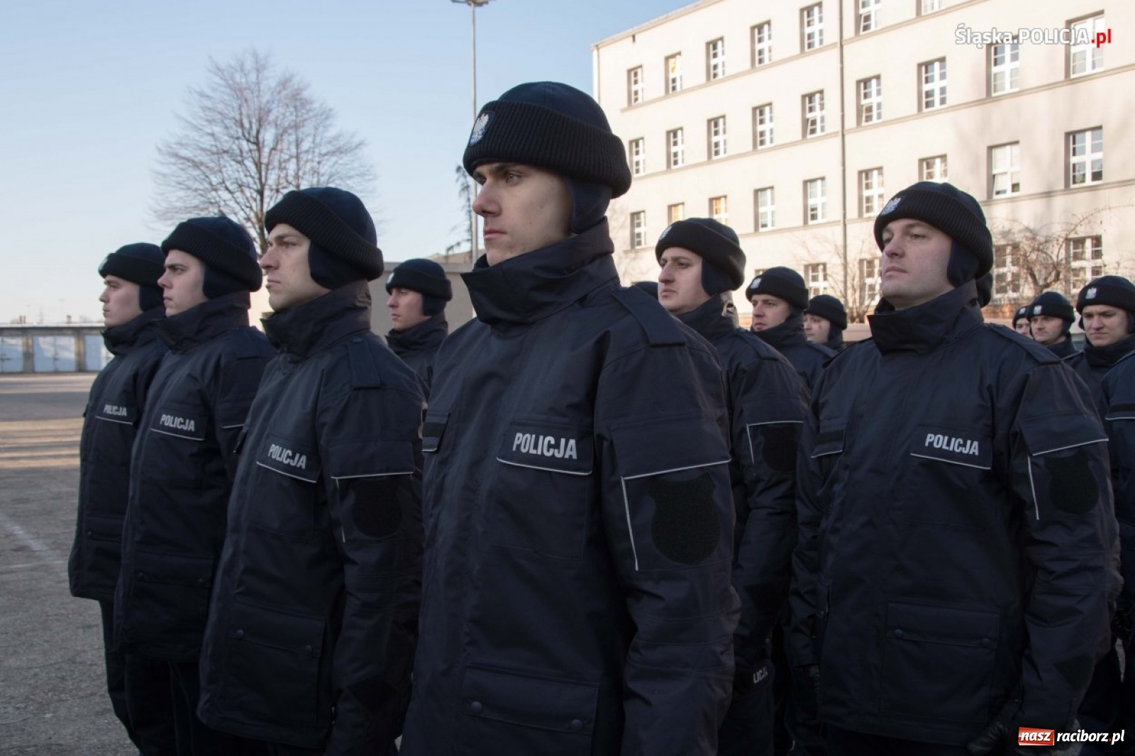 Zdjęcie w galerii na portalu naszraciborz.pl: Zimowe ślubowanie w policji. Trwa kolejny nabór  wiadomości z regionu