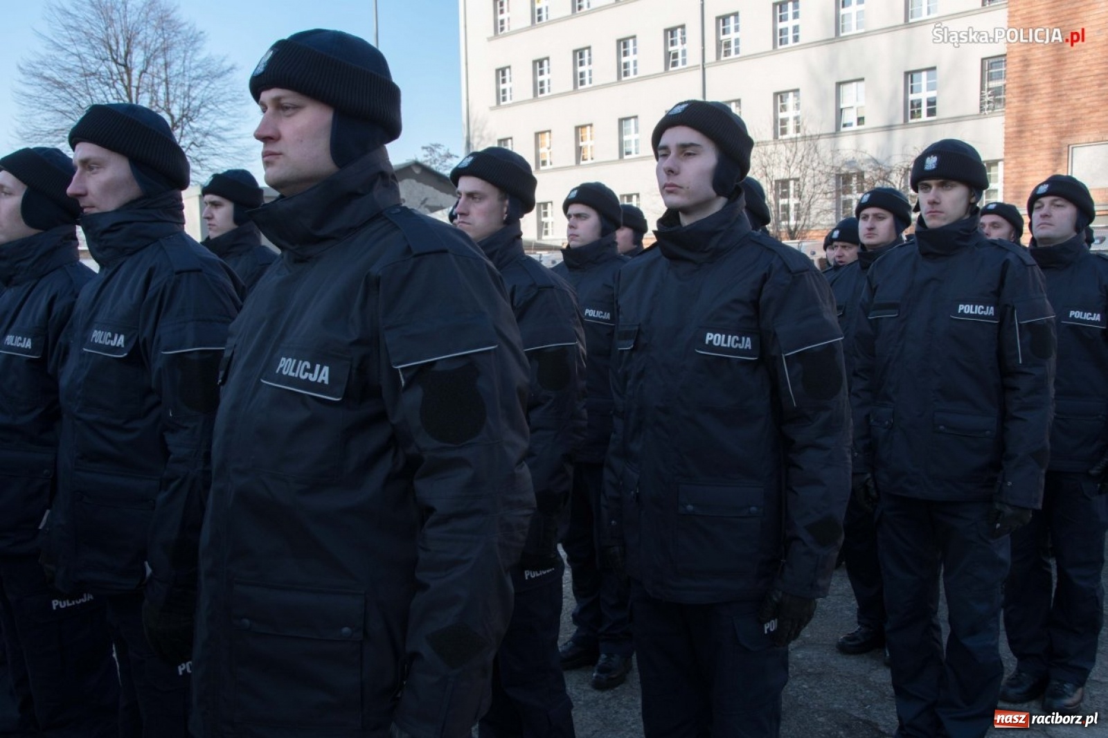 Zdjęcie w galerii na portalu naszraciborz.pl: Zimowe ślubowanie w policji. Trwa kolejny nabór  wiadomości z regionu