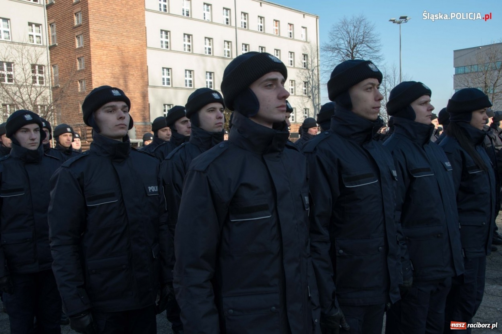 Zdjęcie w galerii na portalu naszraciborz.pl: Zimowe ślubowanie w policji. Trwa kolejny nabór  wiadomości z regionu
