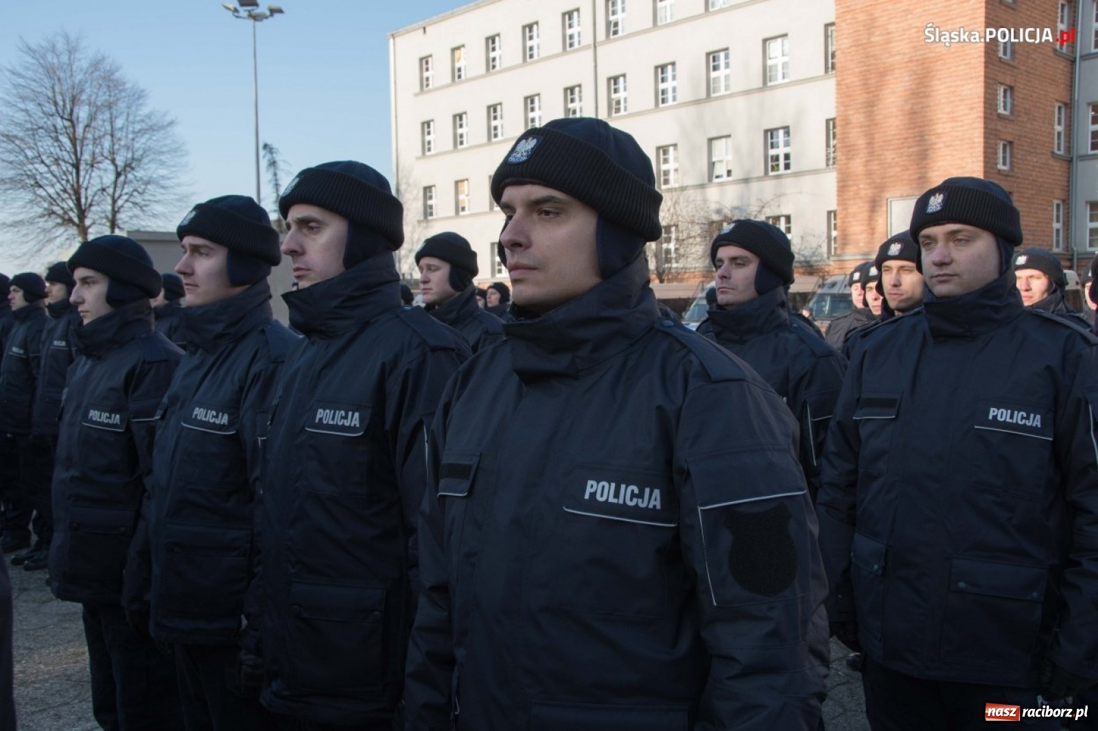 Zdjęcie w galerii na portalu naszraciborz.pl: Zimowe ślubowanie w policji. Trwa kolejny nabór  wiadomości z regionu