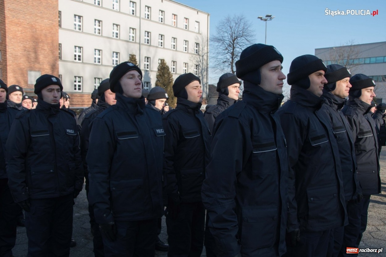 Zdjęcie w galerii na portalu naszraciborz.pl: Zimowe ślubowanie w policji. Trwa kolejny nabór  wiadomości z regionu