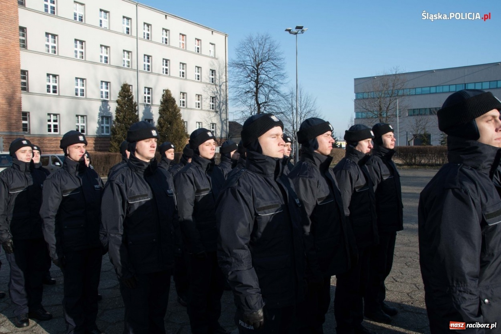 Zdjęcie w galerii na portalu naszraciborz.pl: Zimowe ślubowanie w policji. Trwa kolejny nabór  wiadomości z regionu