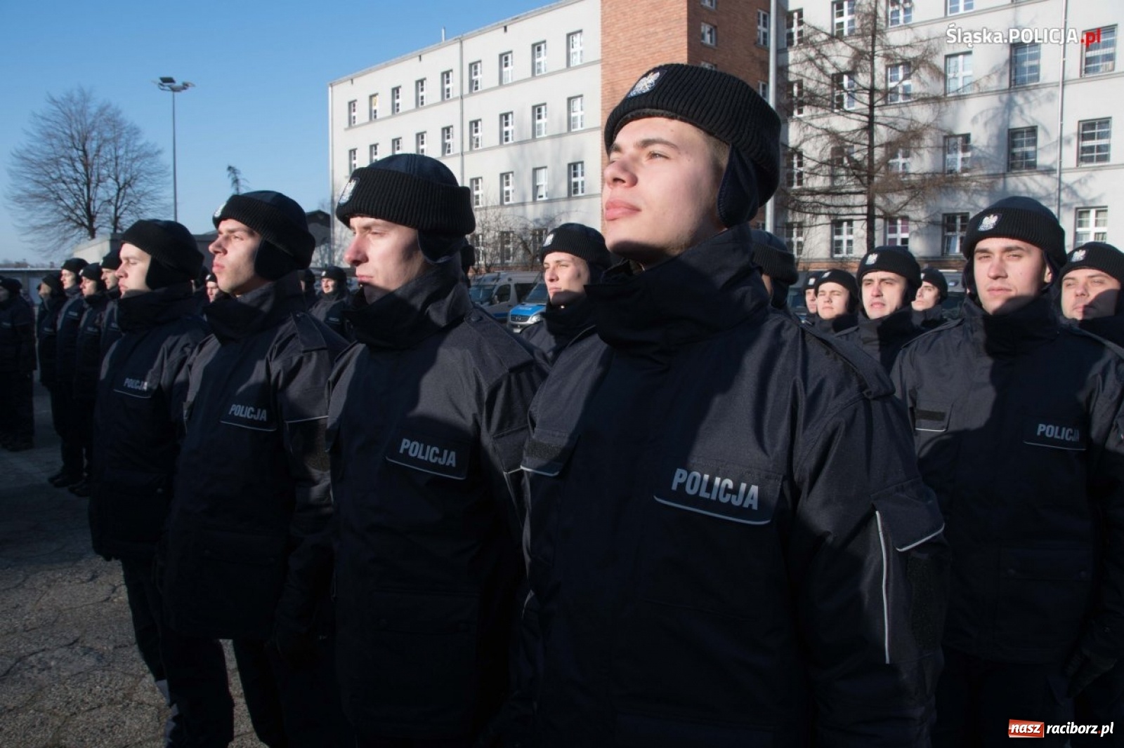 Zdjęcie w galerii na portalu naszraciborz.pl: Zimowe ślubowanie w policji. Trwa kolejny nabór  wiadomości z regionu