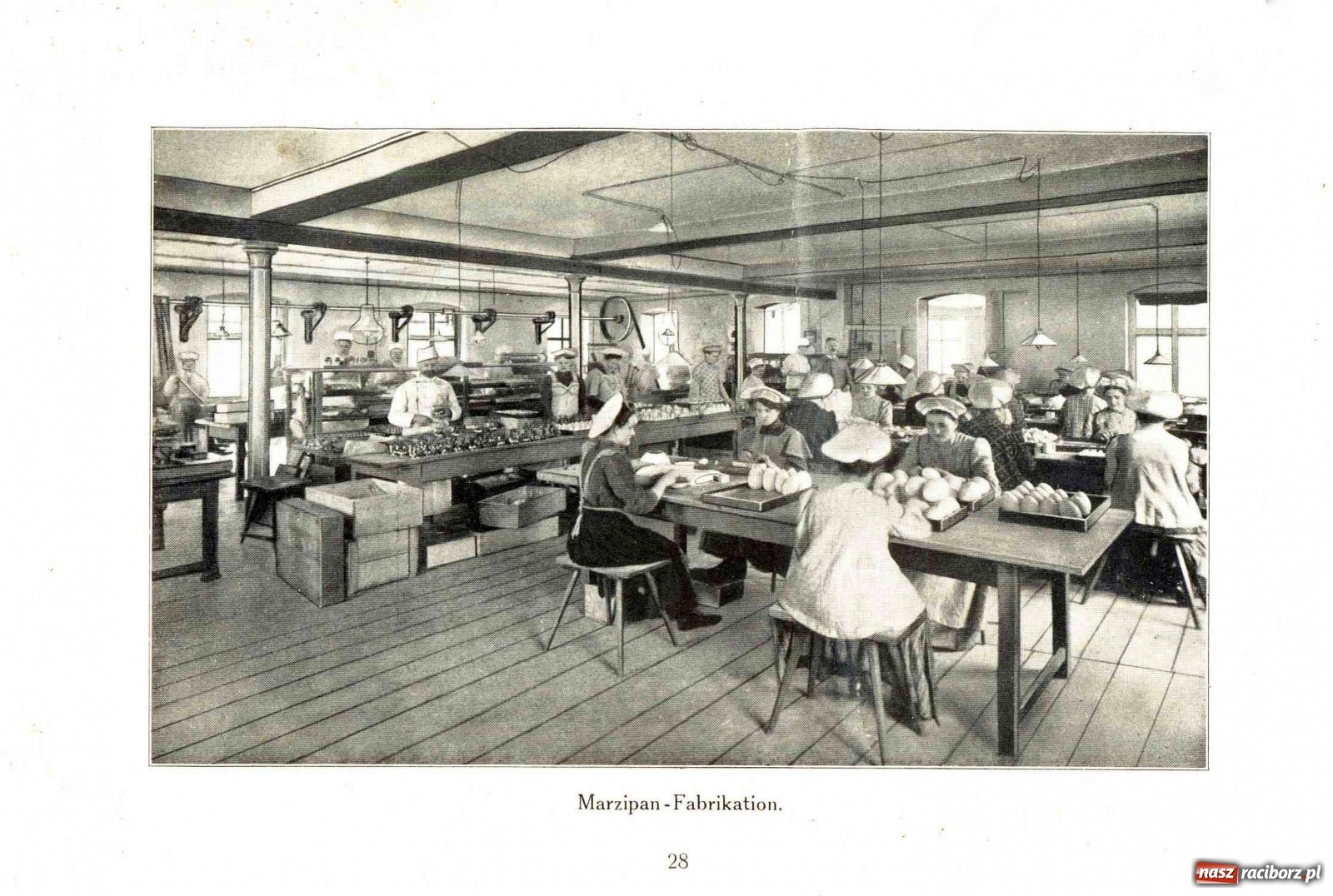 Zdjęcie w galerii na portalu naszraciborz.pl: Raciborski Willy Wonka. Słodkie imperium Felixa Sobtzicka  wiadomości z regionu