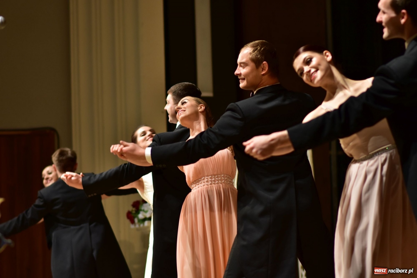 Zdjęcie w galerii na portalu naszraciborz.pl: Johann Strauss Show na deskach RCK  wiadomości z regionu