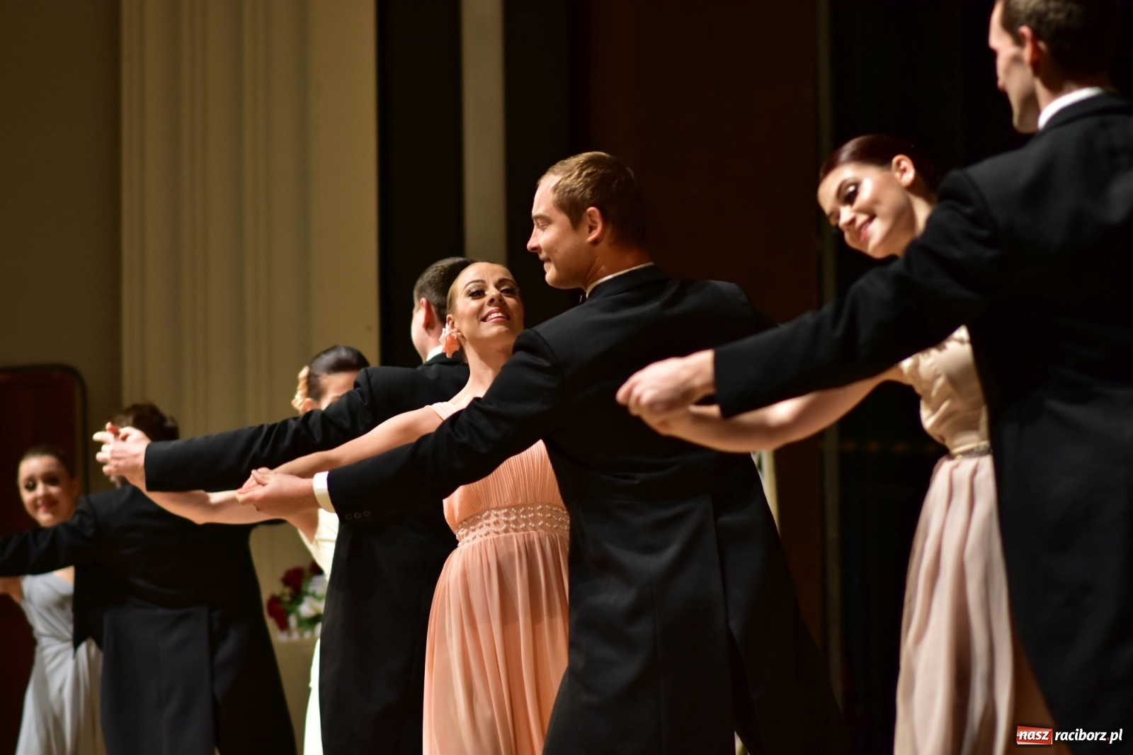Zdjęcie w galerii na portalu naszraciborz.pl: Johann Strauss Show na deskach RCK  wiadomości z regionu