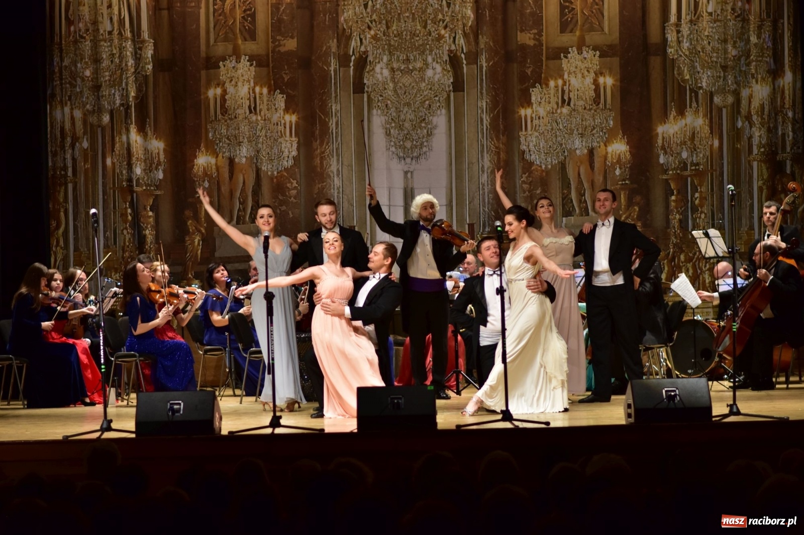 Zdjęcie w galerii na portalu naszraciborz.pl: Johann Strauss Show na deskach RCK  wiadomości z regionu