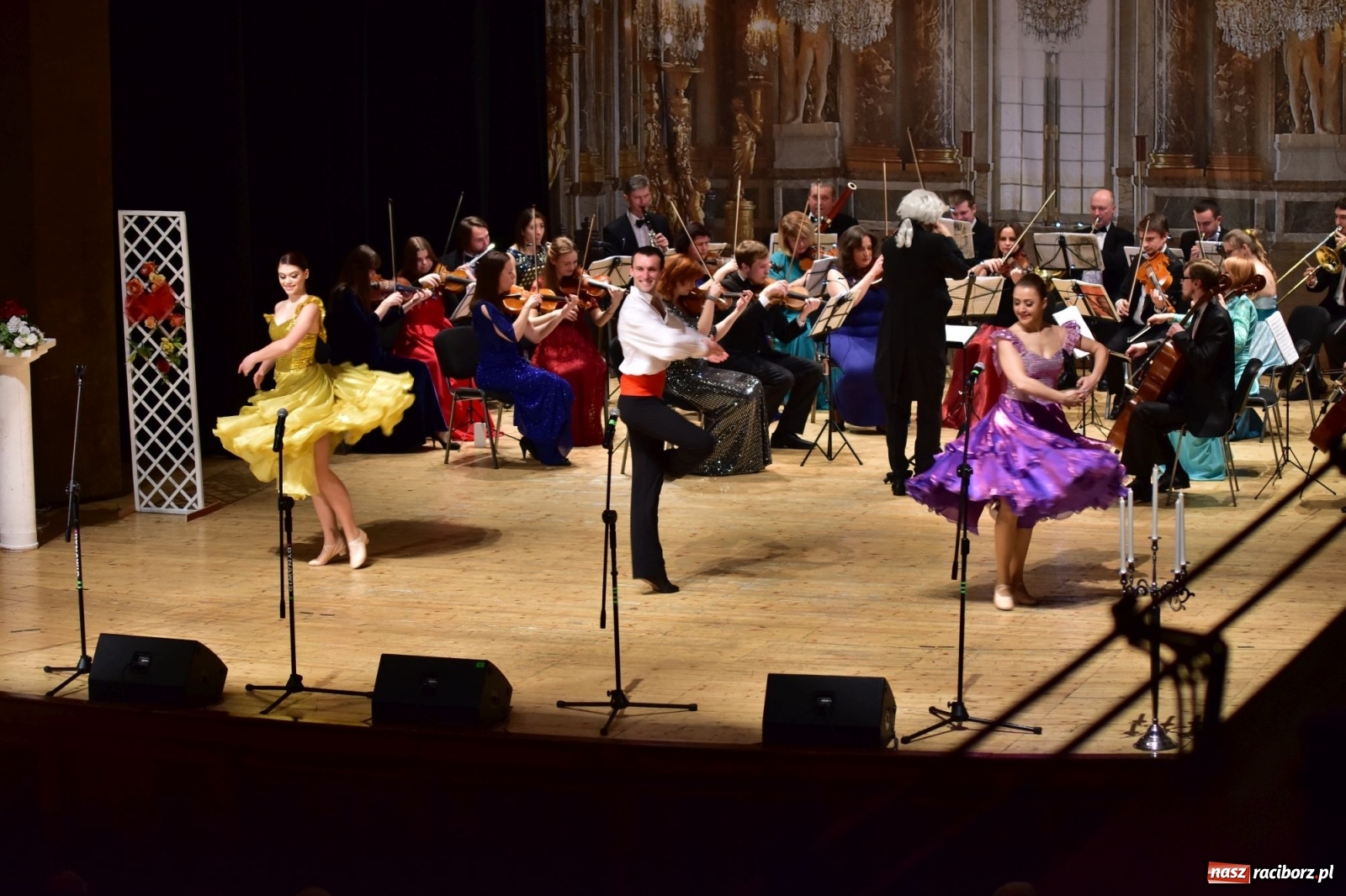 Zdjęcie w galerii na portalu naszraciborz.pl: Johann Strauss Show na deskach RCK  wiadomości z regionu