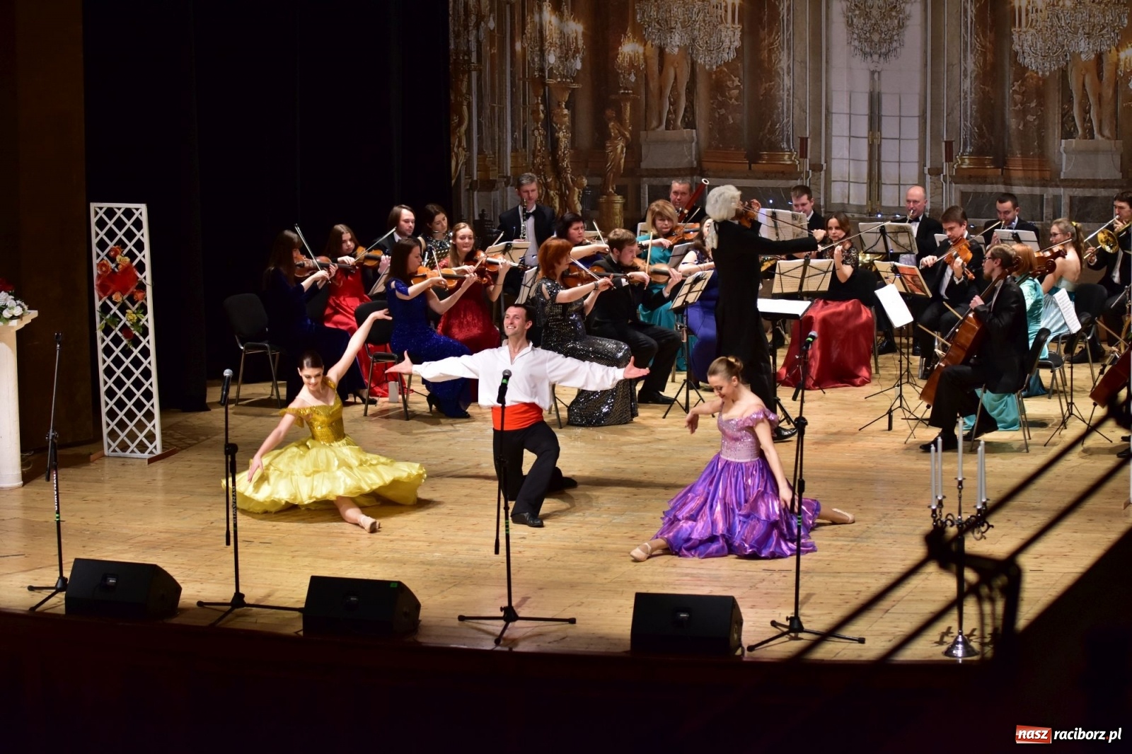 Zdjęcie w galerii na portalu naszraciborz.pl: Johann Strauss Show na deskach RCK  wiadomości z regionu