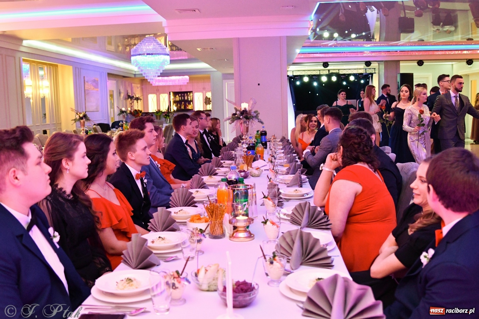 Zdjęcie w galerii na portalu naszraciborz.pl: Gastronomik i Budowlanka bawią się w Białym Domu [FOTO i WIDEO] wiadomości z regionu